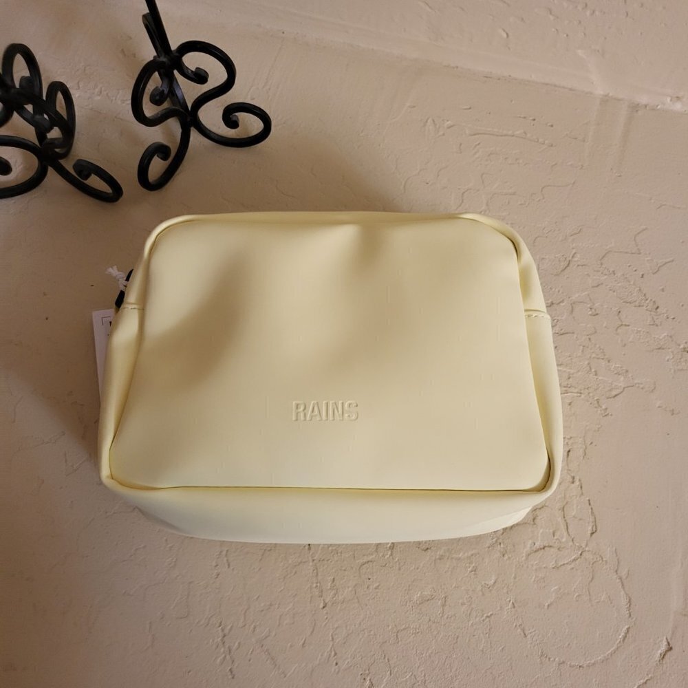Rains Box Bag Color Straw Crossbody shoulder bag NWT - Picture 10 of 14